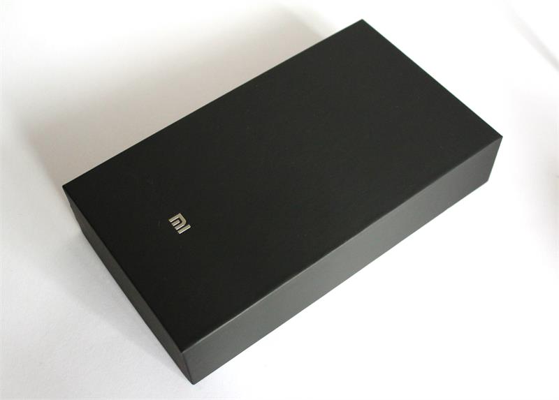 高端、商務(wù)、科技感的手機(jī)包裝盒